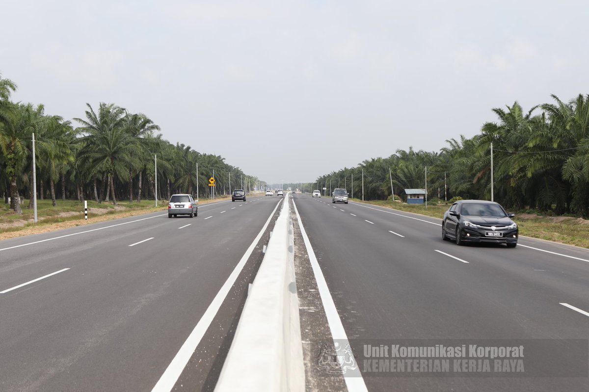 PetraJayaMP's tweet photo. Lawatan Kerja Projek Menaik Taraf Jalan Persekutuan FT54 Sg Buloh - Assam Jawa.

Semoga projek ini dapat mengatasi kesesakan lalulintas sekali gus meningkatkan tahap keselamatan pengguna jalan raya. Syabas kepada semua yang bertungkus lumus dalam usaha menyiapkan projek ini! https://t.co/2rv1LRTGUt