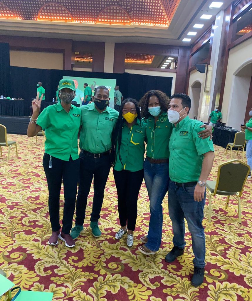 Tova_Hamilton's tweet photo. How does the team look?
Are you ready?
#jointhemovement2020 #theChangeIsHere https://t.co/5pNohnrIvd