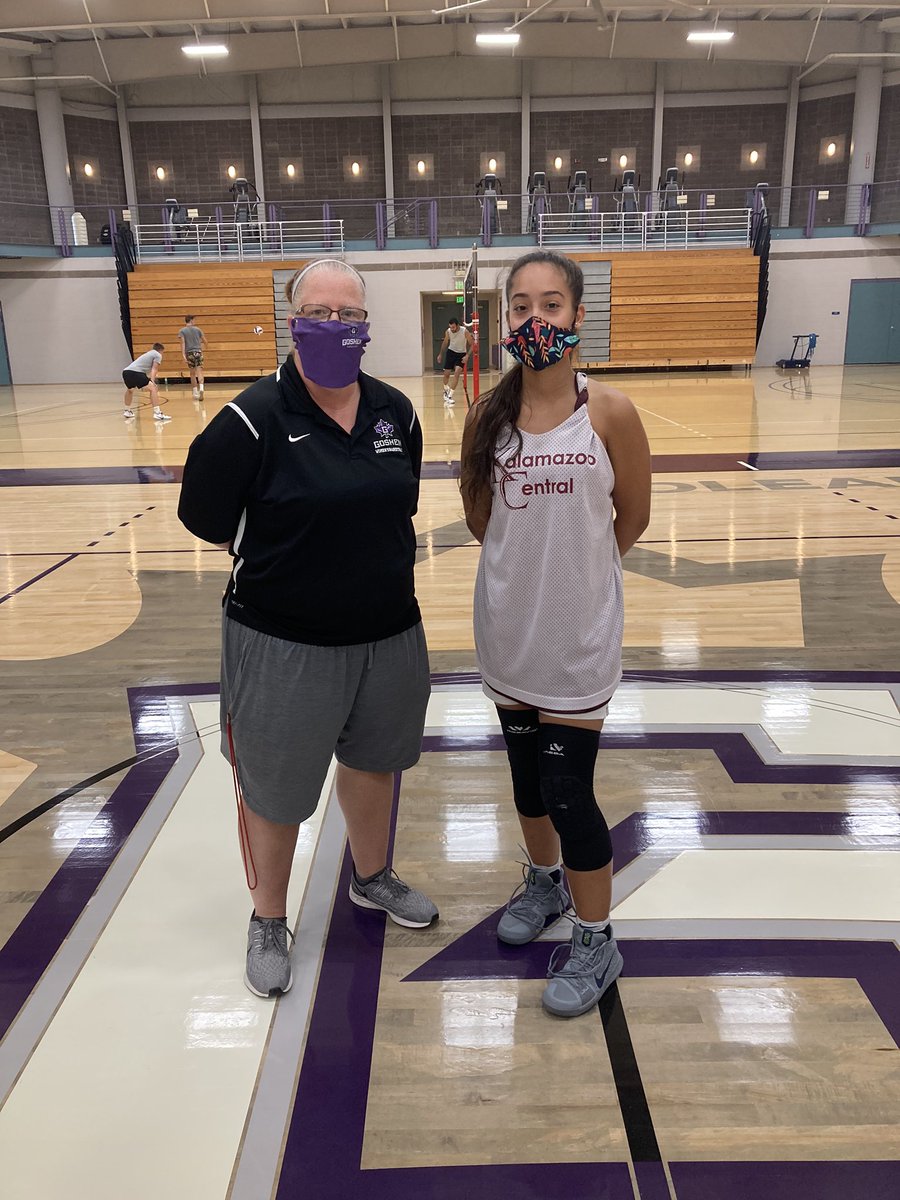 Thank you @coachmillerGC24 and <a href="/GCMapleLeafs_WB/">Goshen College Women’s Basketball</a> for giving me the chance to see the campus and have a great time at the camp today, very much appreciated.