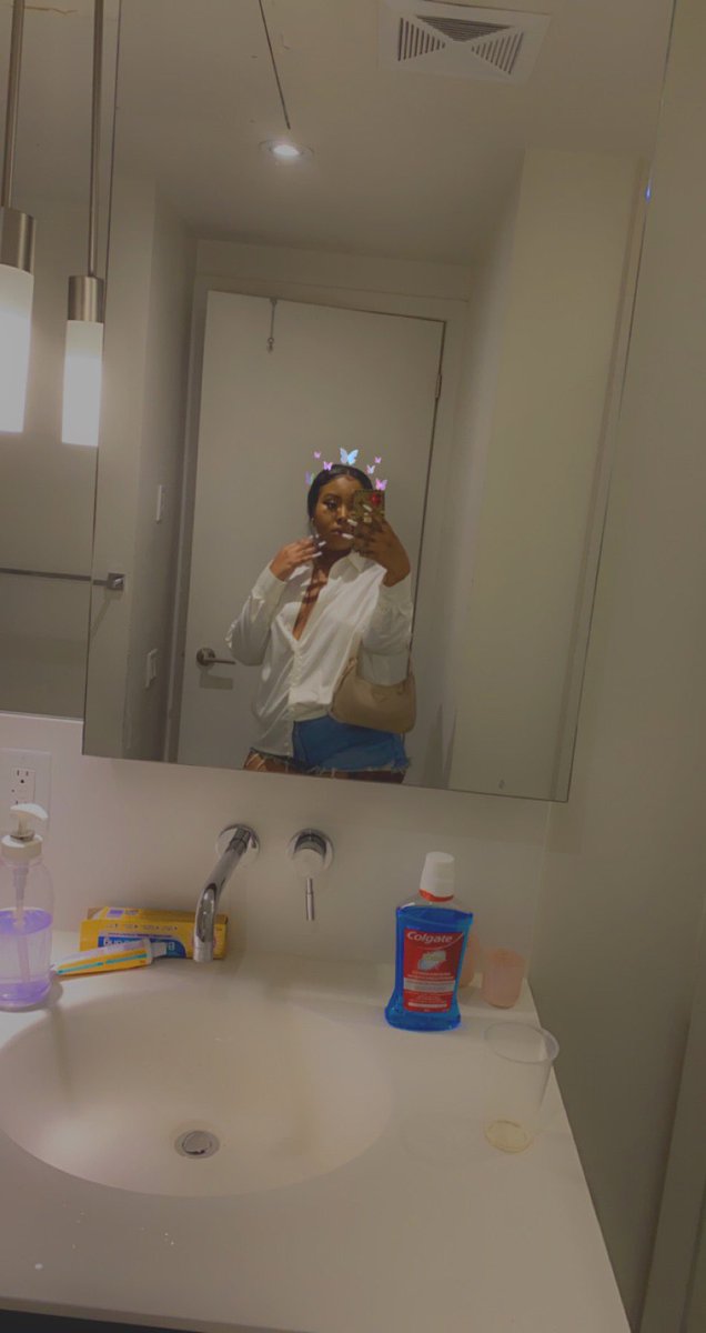 meeekkz's tweet photo. Prada myself lol https://t.co/xanwhKvmnI