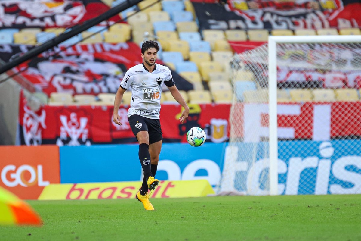 irabellooficial's tweet photo. Grande estreia! Feliz com a vitória e o bom início no @brasileirao 🐔 https://t.co/4qvpwoF5cM