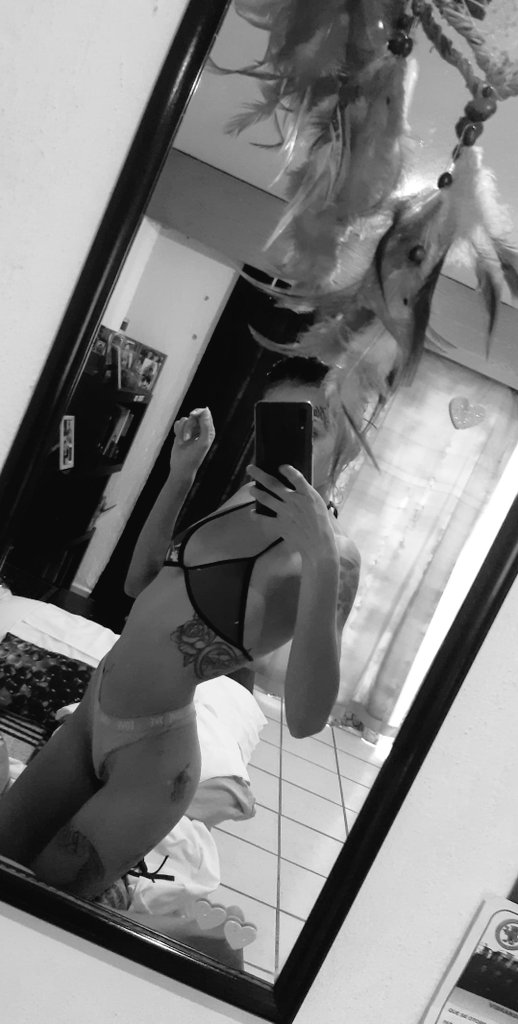"También quiero parar por un instante el tiempo y no puedo" #ItsOkayToNotBeOkay #mexicanas #LatinasCalientes #realsizebarbie #lovemeharder #smoketogether #PINKFANTASY #pinknippleteam https://t.co/5kdIWGP0Xc