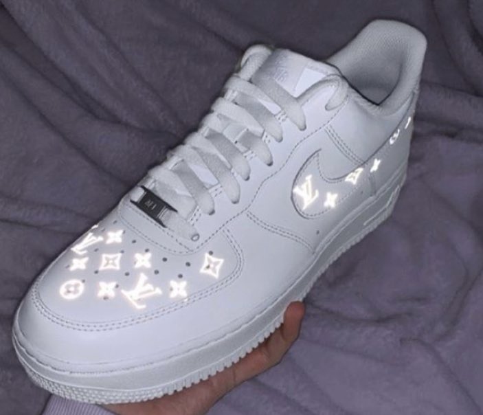 CustomOne_s's tweet image. I finally got the reflective pain it’s the same price but it might take longer because I have to leave it out in the sun