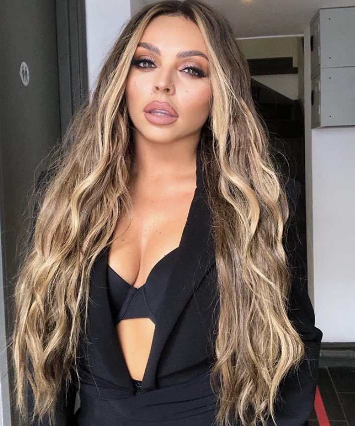 PopMomento's tweet photo. TOP MELHORES CANTORES #MomentoTop50

13 • Jesy Nelson https://t.co/63VorOEzZ6