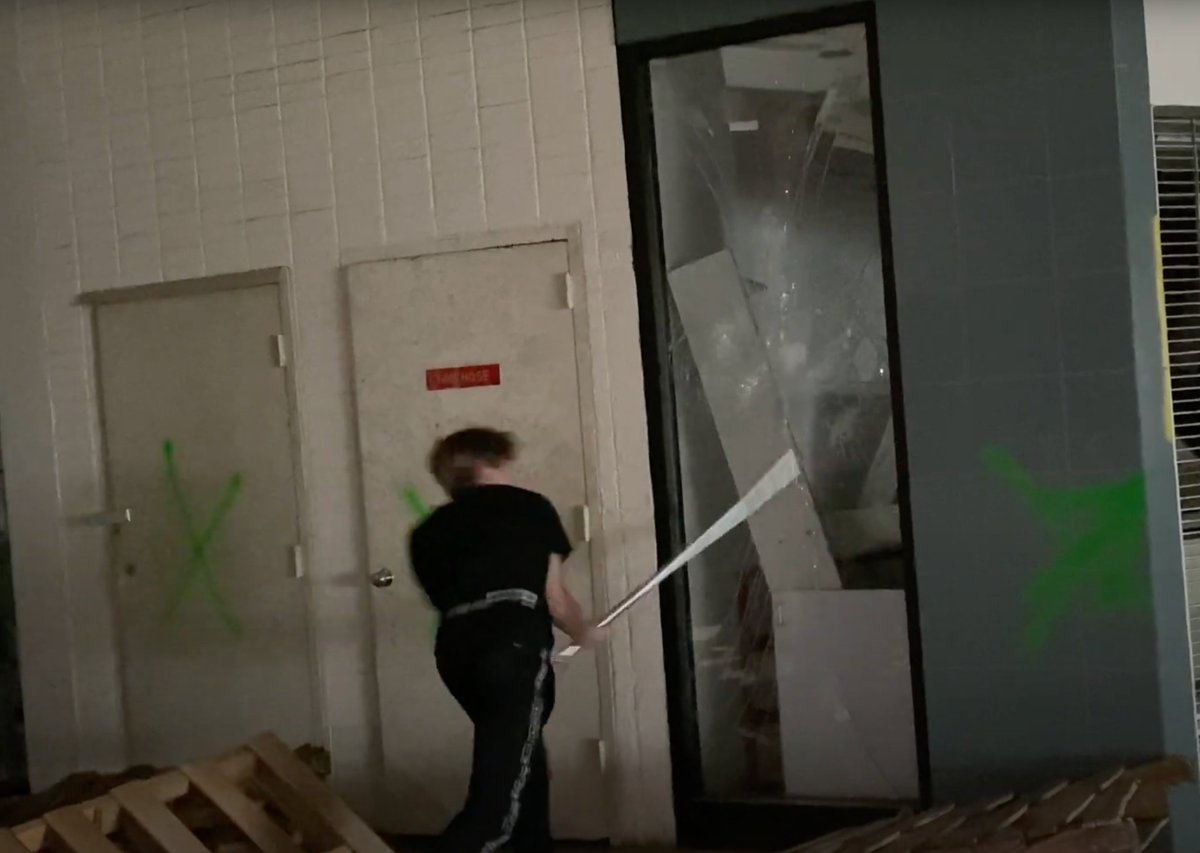 BSF_Jake's tweet photo. Apparently these Tik Tok stars (of course) got into an abandoned mall in Michigan and just vandalized the shit out of it. That's enough to piss me off, but the sheer arrogance and obnoxious way these people present themselves lacks any dignity.
https://t.co/xQ9yRqkJag https://t.co/4mMk6wRrWD