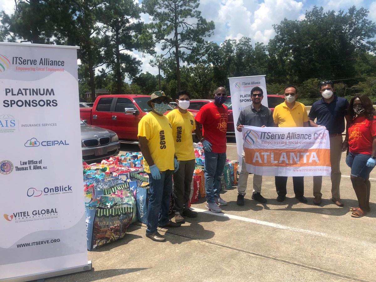 HSSUSAGeorgia's tweet photo. Yesterday, our volunteers packed 25 lb 215 grocery bags. Today, Sewa International &amp; HSS Volunteers along with ITServ drove 3 1/5 hour drive one way to Albany, Ga in delivering around 5,500 pound of groceries to needy families. Our volunteers also served fruits and snacks. https://t.co/UCSIuuHaaS