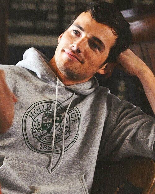 gsceleste's tweet photo. Me gusta Pretty Little Liars por la trama.
La trama: https://t.co/BrRPT4xcpP