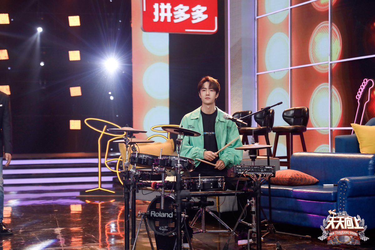 TALENTS:18-Playing instruments:He learned both guitar (bass) and drum in DDU (Back in 2016 for drums) for like an hour and was already performing like it wasn't his first time touching those instruments.Link to the episode: 