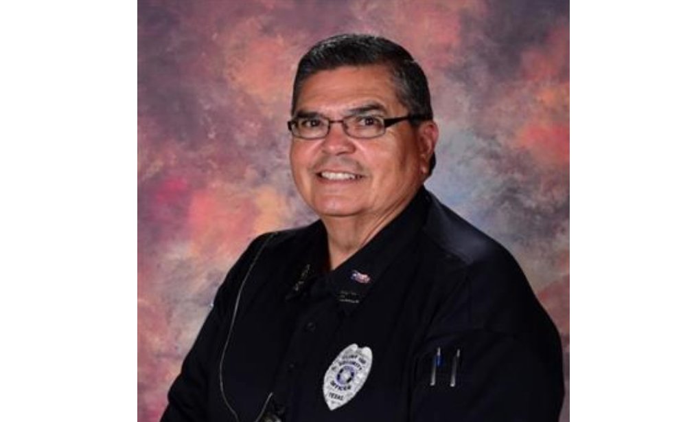 Leo Soria, a security guard at Carroll Welch Elementary School in El Paso, Texas died from  #COVID.  @realDonaldTrump  @GOP  @BetsyDeVosED  https://www.ktsm.com/local/el-paso-news/leo-sorias-life-remembered-by-family-and-friends-after-losing-the-battle-to-covid-19/