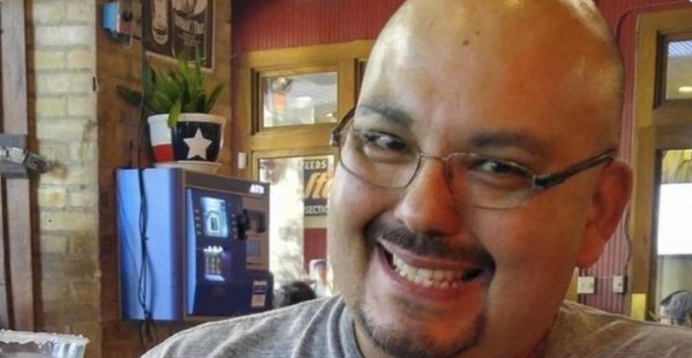 Rene Chavez, an English teacher at Franklin High School in El Paso, Texas died from  #COVID.  @realDonaldTrump  @GOP  @BetsyDeVosED  https://twitter.com/Freddy_EPTX/status/1276609975784218627?s=20