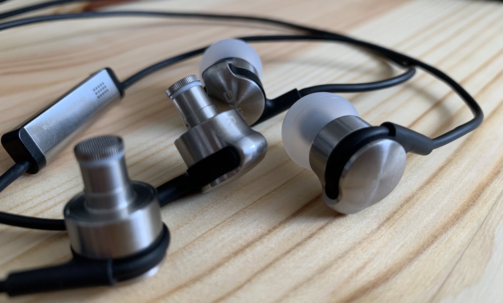 AKG k3003、K3003i買いました 結論:イヤホンの金字塔、終焉の音 AKG k3003、K3003i買いました 結論:イヤホンの金字塔、終焉の音
