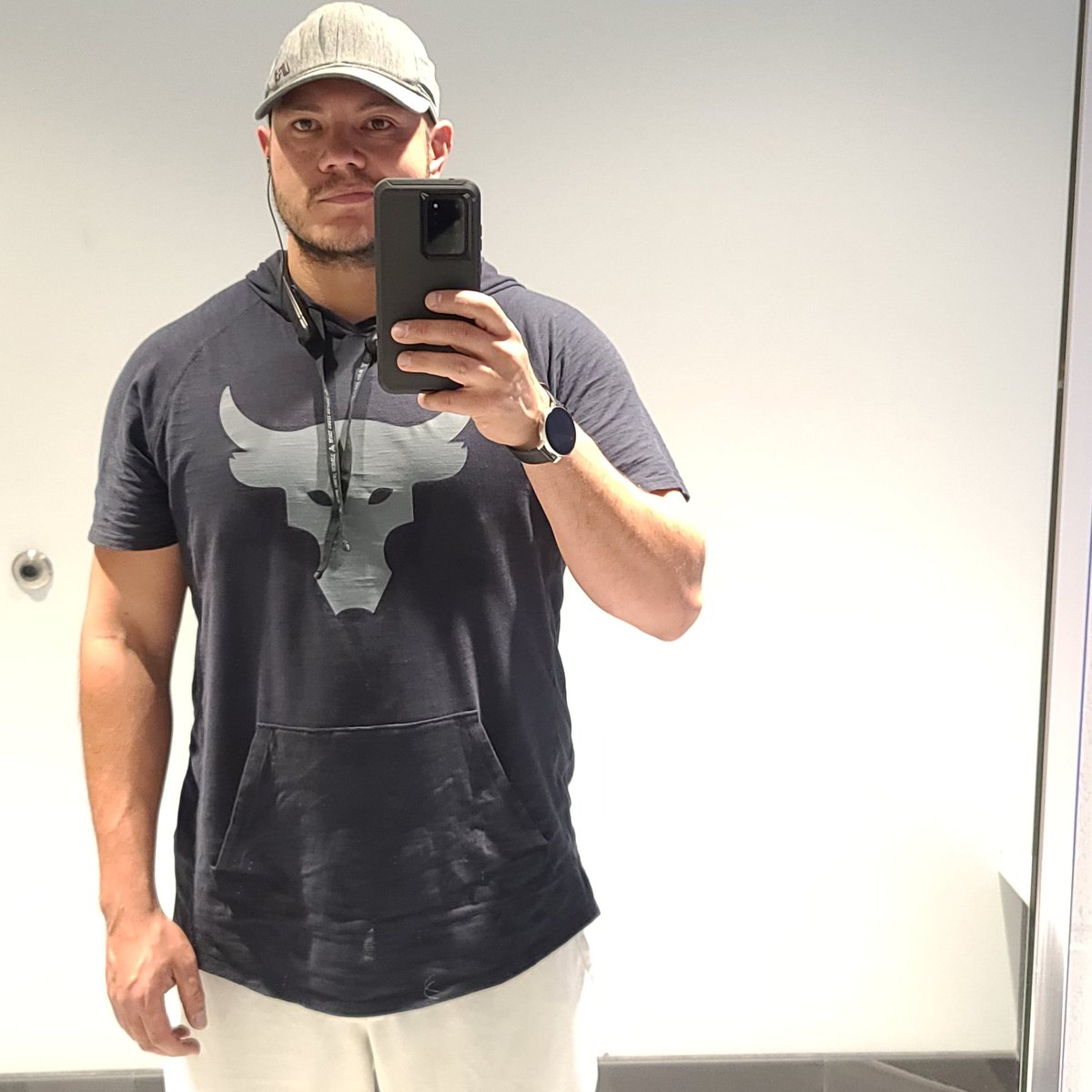 Bitterhops86's tweet photo. Another gym 🤳 🙄 #gym #gymlife #GymSelfie #lifting #weightlifting #healthy #healthylifestyle #sunday https://t.co/tL6WG5swqn