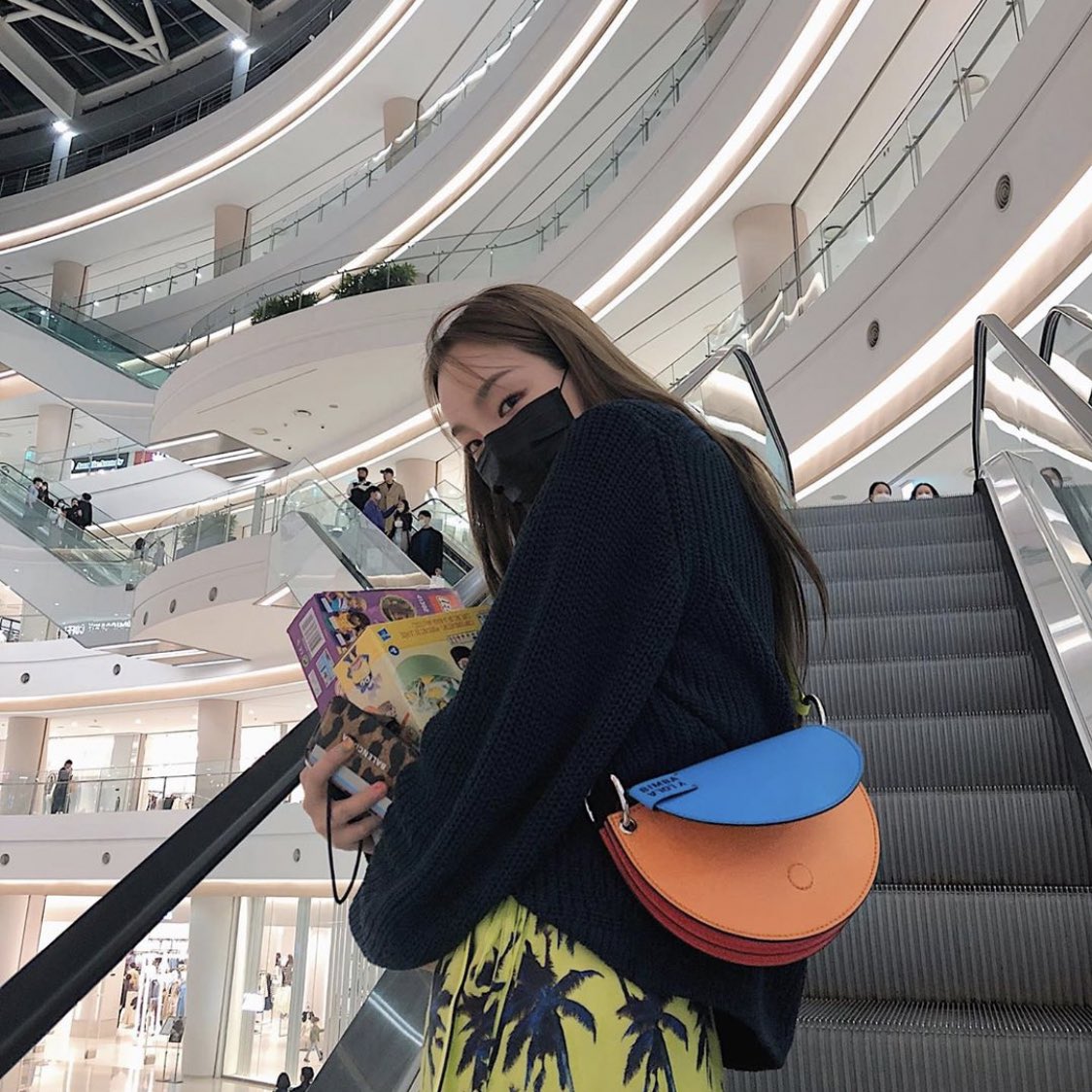 lulmoonlight's tweet photo. c’est l’anniversaire de ma meilleure amie, ma petite sœur, la plus chiante mais la plus loyal wsh. c l’anniversaire de eshal?!?!?! https://t.co/zPTSNoWsoL
