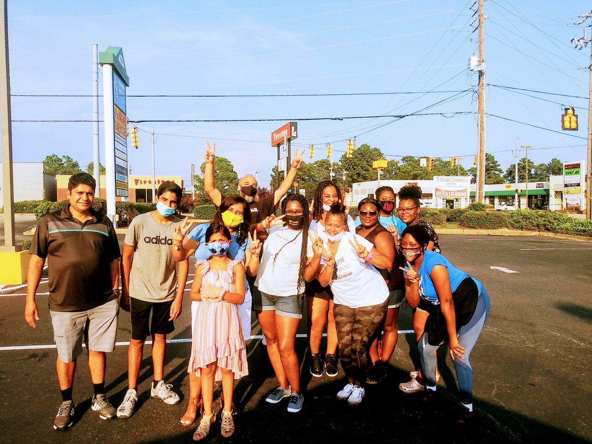 horizon_leasing's tweet photo. Best time today.  Thank you for everyone who made this event possible and worked so hard in this heat.  For our community...one word GRATITUDE🙏 https://t.co/qwHoS9cE85