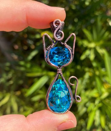 💎🐱COLLAB KITTY GIVEAWAY💎🐱

One lucky winner will receive both of these kitty pendants 😻💞

RULES: 
▪️Like &amp; RT
▪️Follow <a href="/marz__boutique/">marz boutique 🐱🔮💎</a> &amp; @astralgemsco 
▪️Tag some friends in separate comments

Winner will be drawn Saturday, 8/15! GOOD LUCK! 💞