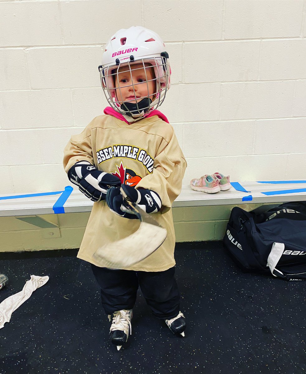 strangis's tweet image. Ready to start her hockey career! @OMGHA2k #omgha #thff #minimite #bigbrothersjersey #mnhockey