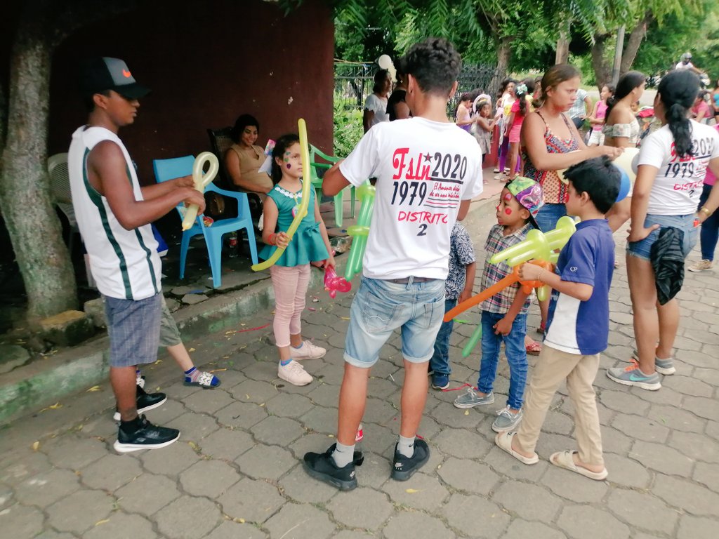 arata_martin's tweet photo. Juventud Sandinista atreves del movimiento Promotoria Solidaria realizaron tarde recreativa  con juegos tradicionales en el reparto Davila Bolaños.
#Chinandega
#Distrito2
#NicaraguaTriunfaPazyUnidad
#OrgulloPatrio https://t.co/Uw9sVqpt8s
