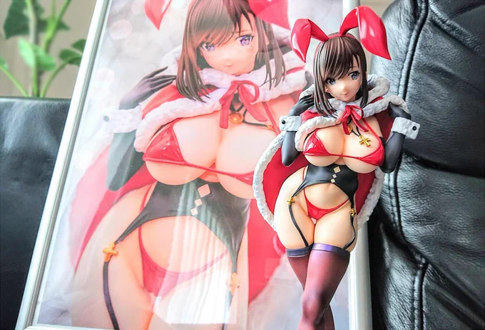 我が家にも一足早くクリスマスプレゼントが届きました!
クリスマス☆バニーちゃん可愛すぎます😍
フィギュアの額縁初めてなのでとても嬉しいです!ありがとうございました! 