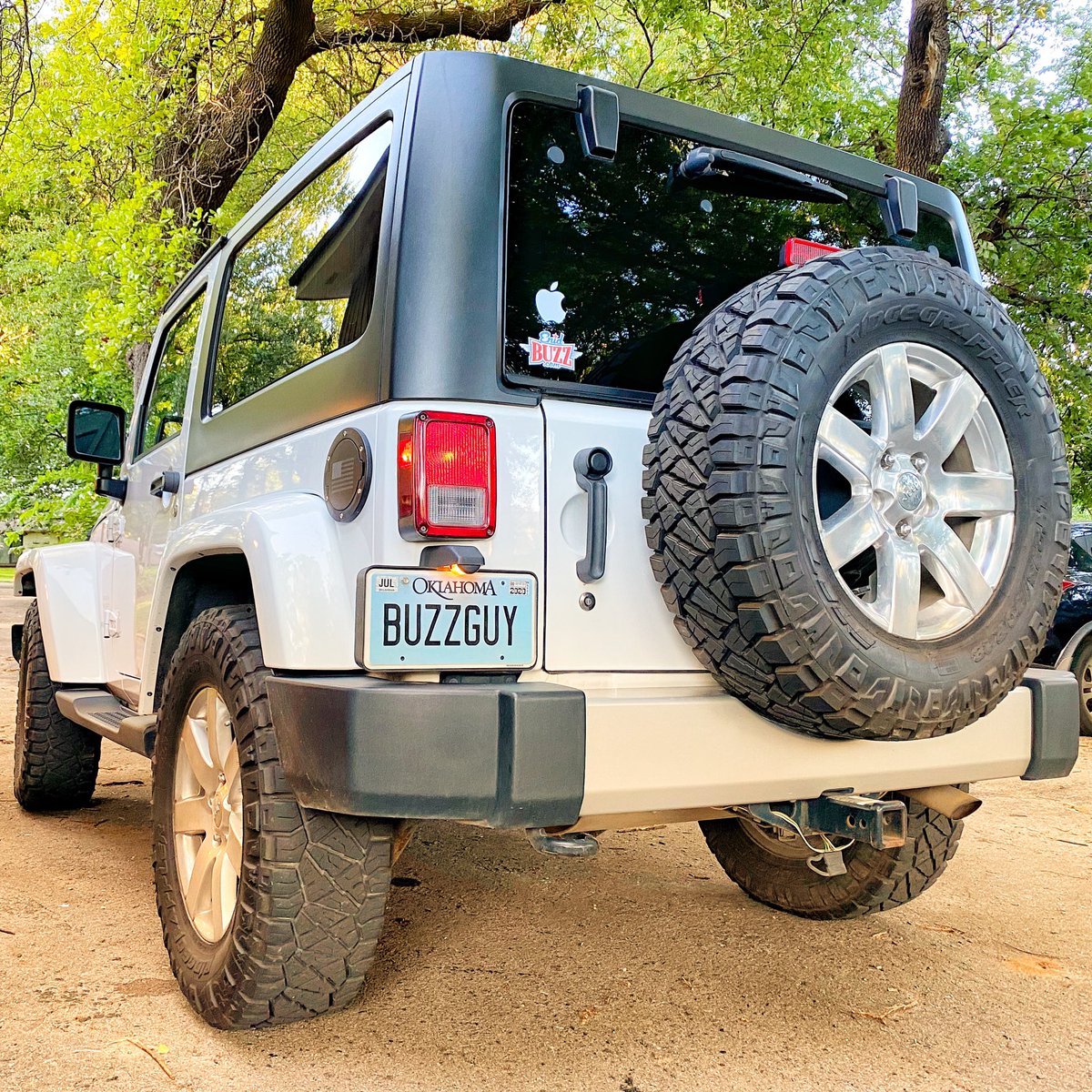 EnidBuzz's tweet photo. Lovin my Jeep! It’s been too long. Getting ready to BuzzMobile it. #jeeplife #buzzmobile https://t.co/oHblGTxuFd