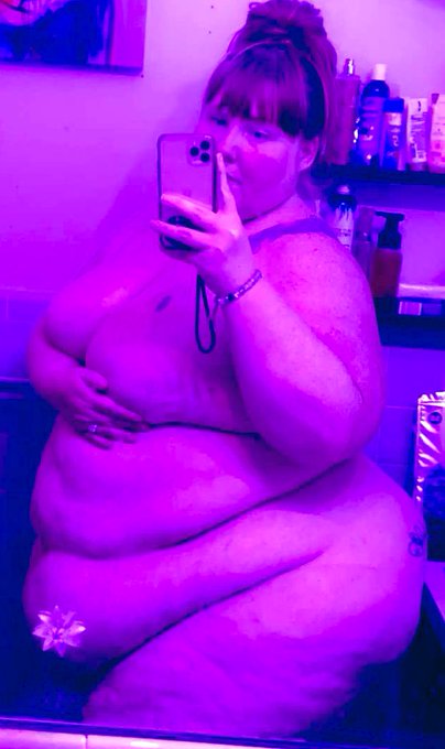 Hotel booked! New exclusive content coming to my website! Yaaaay!!!! https://t.co/QFYCOB5oT6<a href="/tag/ssbbw"class="tags"><span>#ssbbw</span></a>