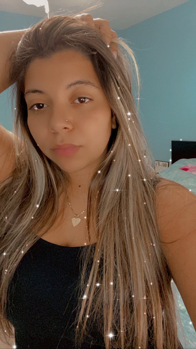 sramos05's tweet photo. Can’t wait to dye this hair 😩🤦🏼‍♀️🥺😋 https://t.co/vDVfWtBeeh