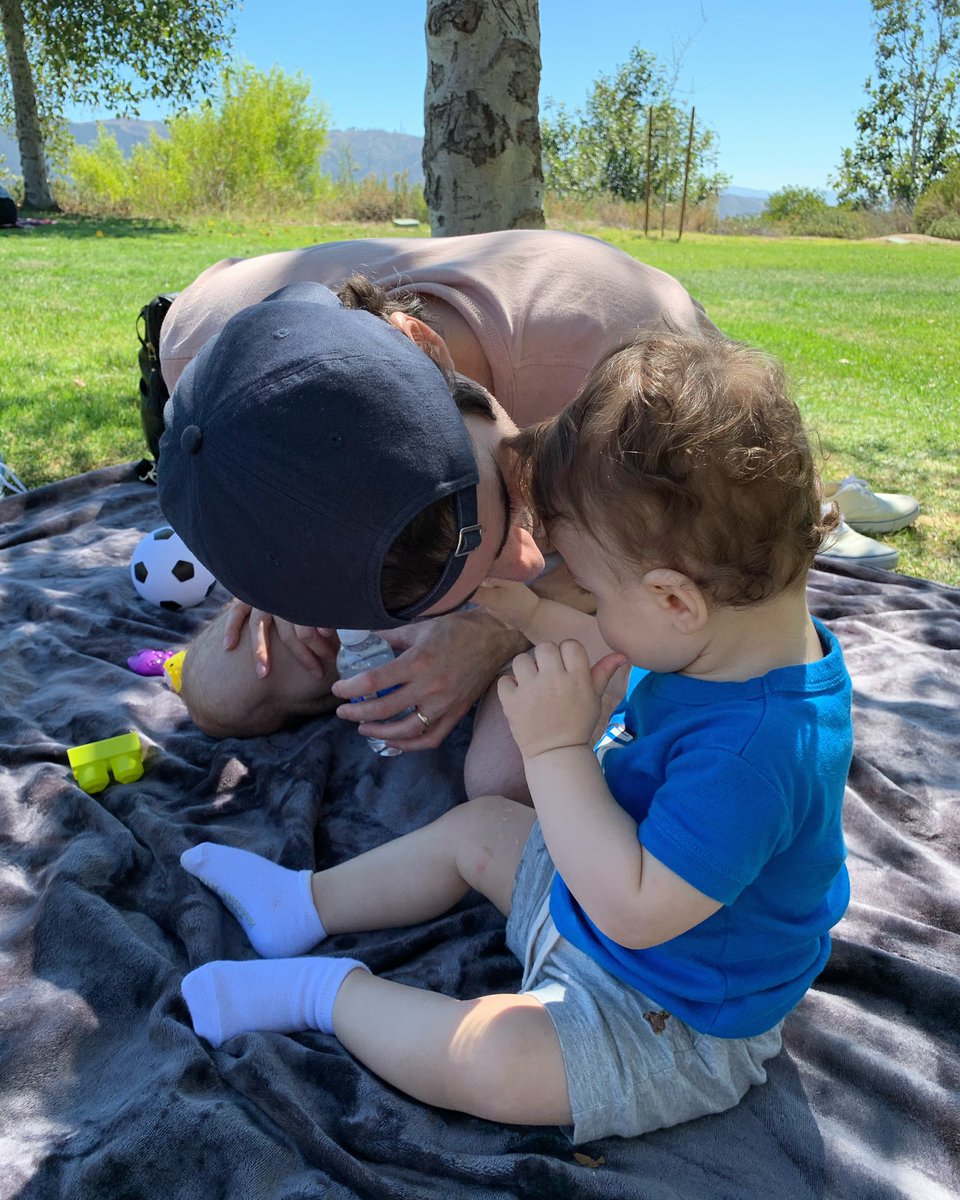 EllenieOfficial's tweet photo. Sunday park day with my boys ⚽️☀️ @PISTOLSandPINTS https://t.co/msxg73LdJ7