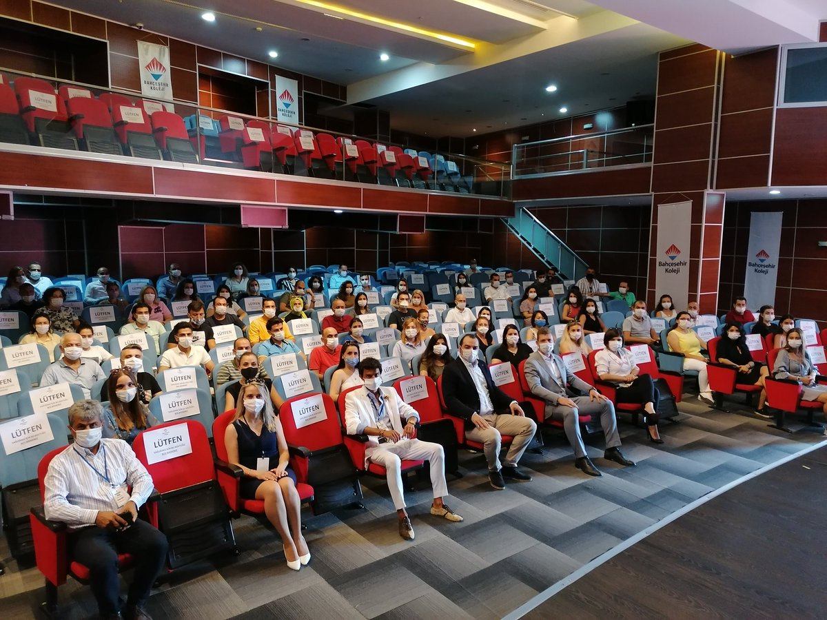 bhcshr_samlise's tweet photo. Uzun bir aradan sonra değerli öğretmenlerimizle kampüslerimizde buluştuk.
Genel Müdürümüz ve Genel Müdür Yardımcılarımızın katıldığı toplantılarla yeni eğitim öğretim yılına başlıyoruz.
Heyecanla öğrencilerimizi bekliyoruz❤️💙

#bahçeşehirkoleji
#bizhazırız
#birliktebaşaracağız https://t.co/pyrK4nj3Dj