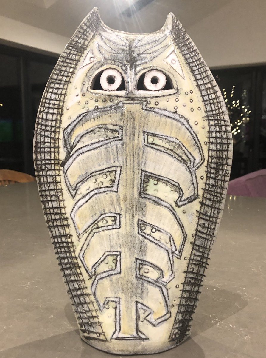 shipsinthesky63's tweet image. We were so chuffed to hear from @Smoggy111 about his #AlanBoyson studio pottery owl. His in-laws bought it from Alan in the 60’s. The resemblance to the #owl in the #TreeofKnowledge in #Salford is wonderful. We’re meeting Simon to find out more for @shipsinthesky63
#MosaicMonday