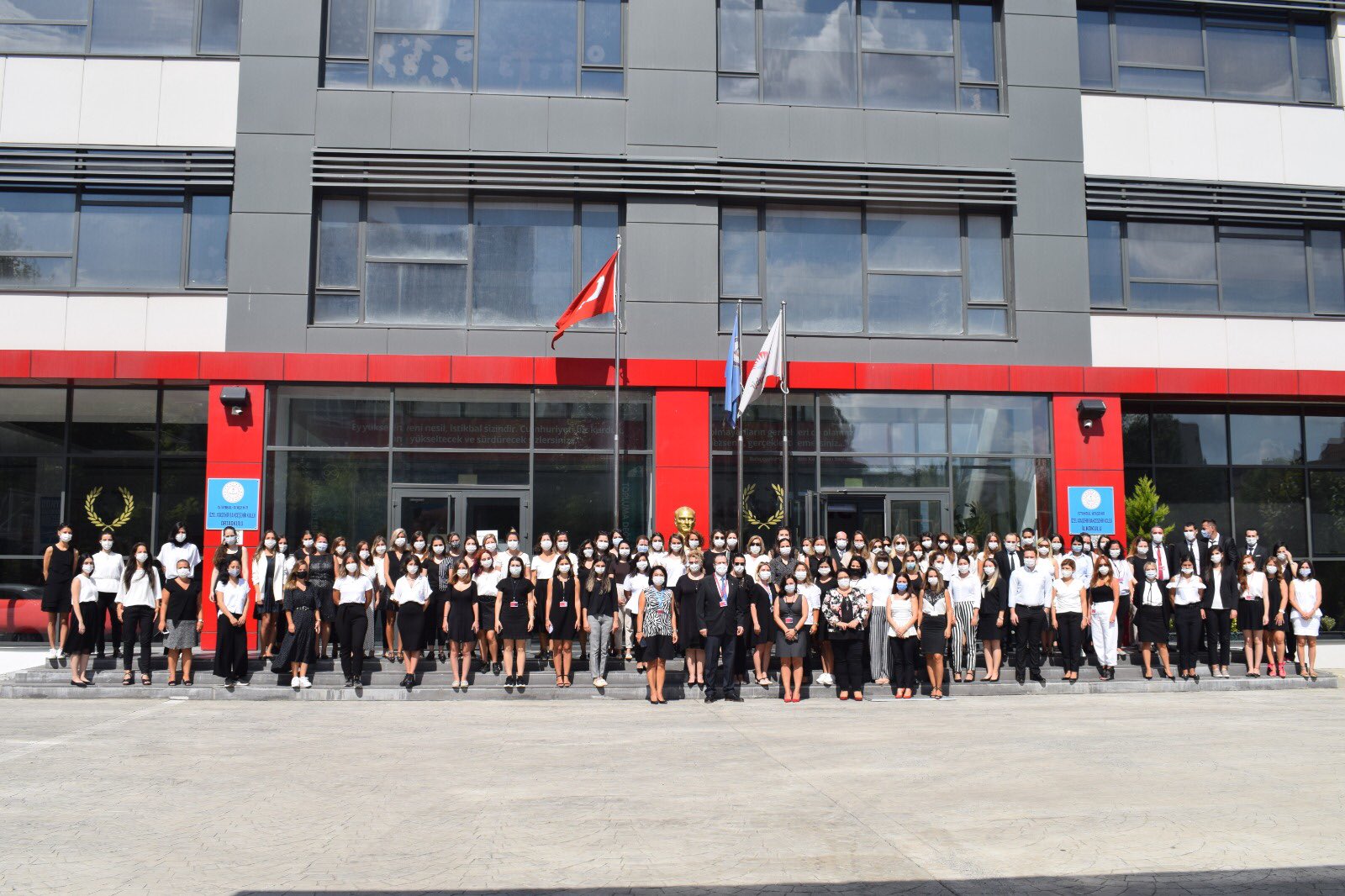 bahcesehir atasehir on twitter bahcesehir koleji atasehir kampusu olarak yeni egitim ogretim yilina haziriz bizhaziriz bahcesehirkoleji birliktebasaracagiz https t co ibvu6auxbk twitter
