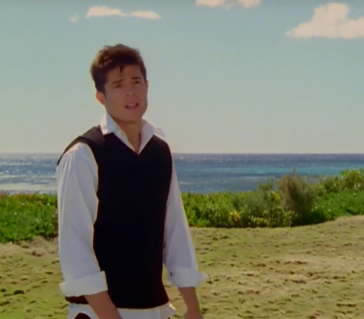 marnel6260's tweet photo. Pour remonter le temps ...
Rendez-vous aujourd'hui avec @vincentniclo alias #Maxime #SousLeSoleil de #SaintTropez 🌞⛱️😍⛵️
Cet après -midi à 14 h #SoeursRivales sur #LADEUX 📺ET SUR #RTBFAuvio 🖥️ https://t.co/t4YqnQsV9v