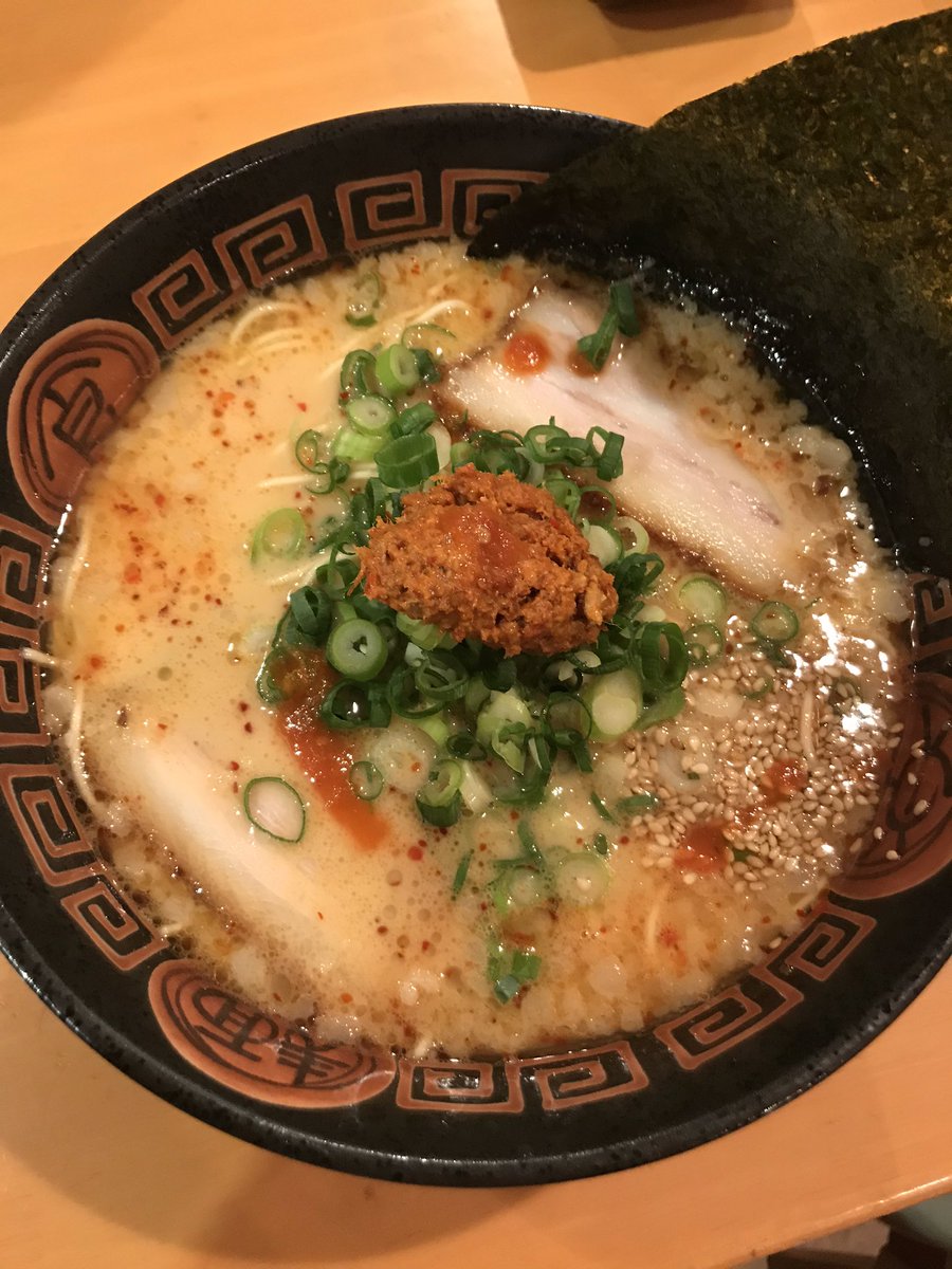 jro_love's tweet photo. 【らーめん　柚子屋】
岡山県玉野市にあるお店。
由来は店主がアーティストの"ゆず"さんが好きなところからとか。
食べたいラーメンは沢山あったが名前に惹かれて「命果てるまでらーめん」を注文。名前はよく分からなかった。
癖になる辛さで命果てるまで食べたいと思った。名前がよく分かった。 https://t.co/D2yaYQg94z