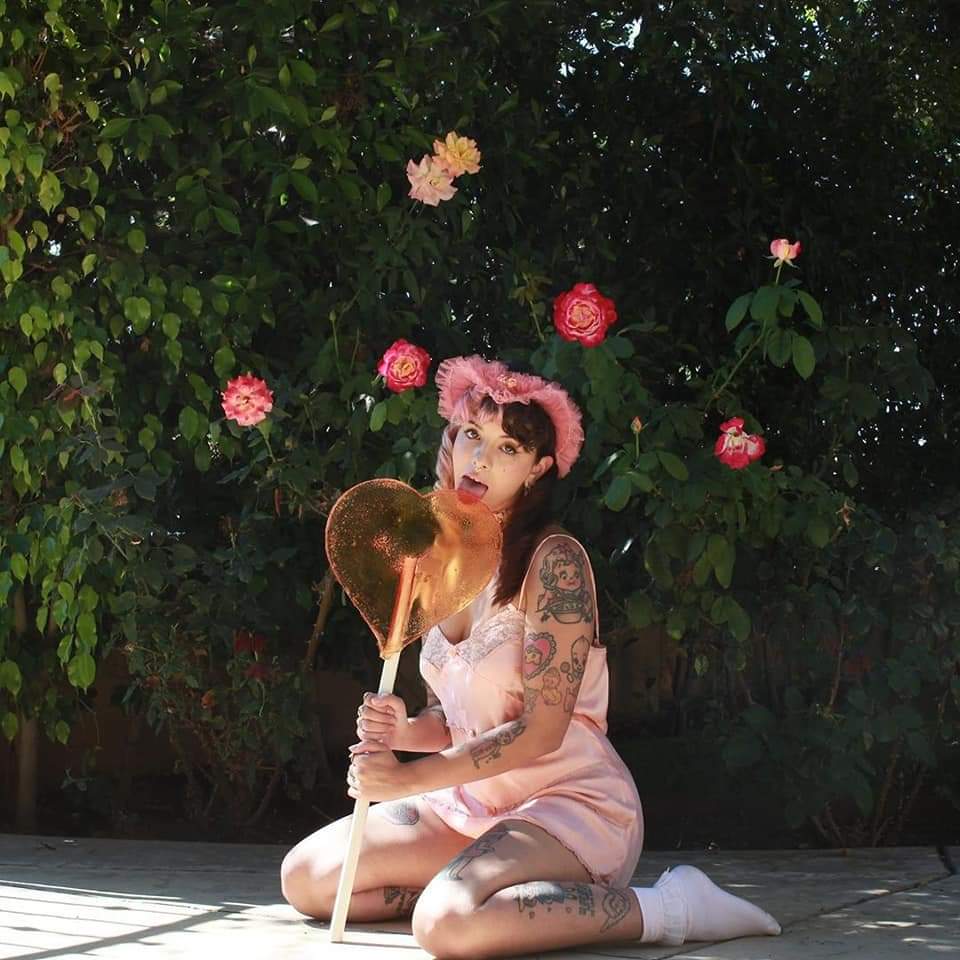 teamoashlynx's tweet photo. Weeey pensé que la tendencia de Melanie era por mi diosa Melanie Martínez 👑💞
By the way #streamk12 #streamplaydate https://t.co/zhDISEkAuq