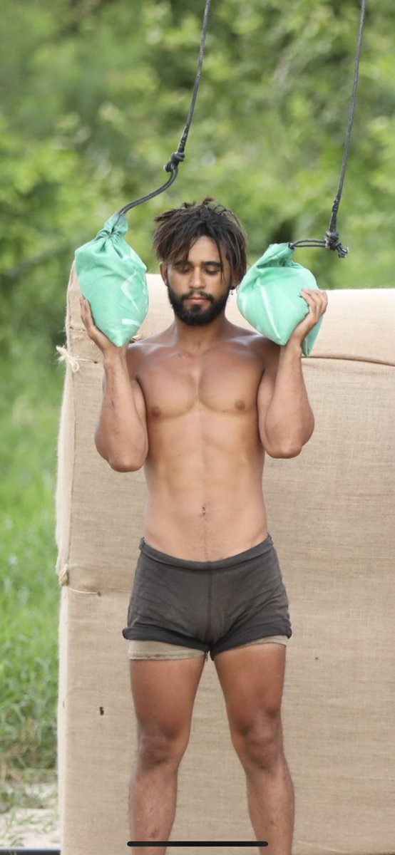 elnandobaena's tweet photo. Porque eliminaron a #Isbo... sus shorts y calzones tenían vida propia... why Jesús? #EliminadoEnSurvivor es #Isbo, really? @isbo_official #SurvivorMexico #TeamIsbo https://t.co/ieiwCouObq