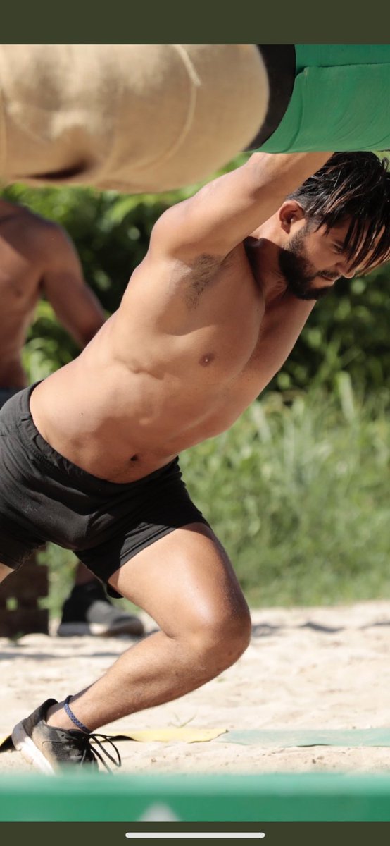 elnandobaena's tweet photo. Porque eliminaron a #Isbo... sus shorts y calzones tenían vida propia... why Jesús? #EliminadoEnSurvivor es #Isbo, really? @isbo_official #SurvivorMexico #TeamIsbo https://t.co/ieiwCouObq