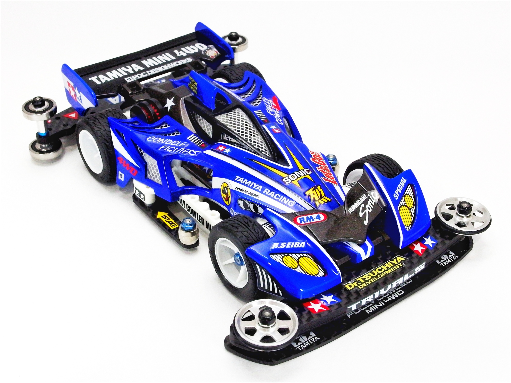 タミヤ フルカウルミニ四駆 サイクロンマグナムTRF スーパーTZシャーシ