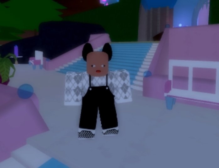 PixqniqcE's tweet photo. @LovelyPota #RHCosplayContest
Mickey Mouse https://t.co/Q5X0zcvP75