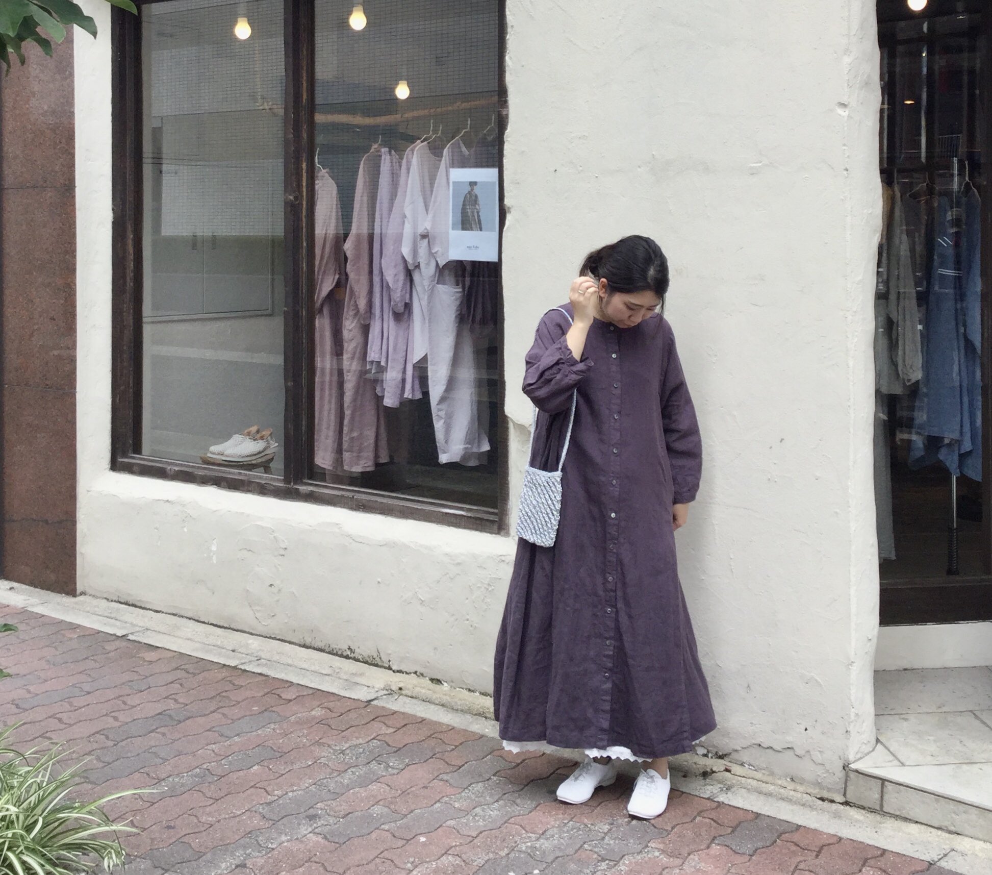 טוויטר Nest Robe Kobe בטוויטר リネンバックギャザー2wayワンピース 26 000yen Tax D Blue D Purpleの2色展開 抗菌加工付き 深みのあるパープルが 前後2wayで着用いただけます ボタンを後ろに たっぷりとあしらったギャザーを前にしても かわいいです