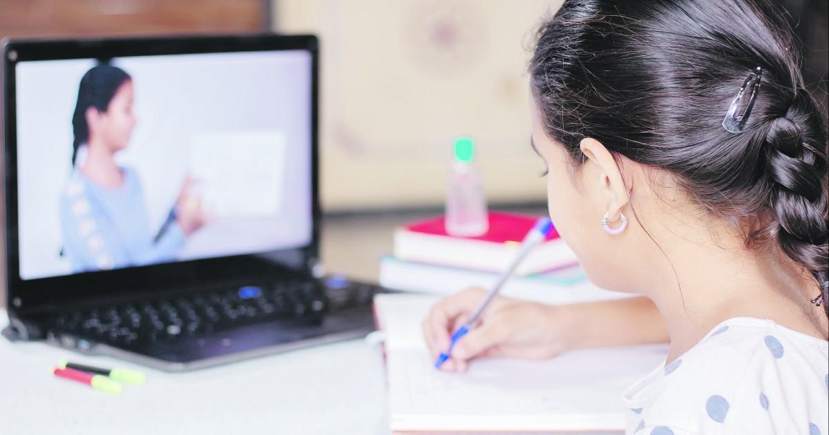 SI TE LO PERDISTE | Por Dentro | Familia y Crianza: Enfrentarse a un nuevo año escolar virtual pordentro.pr/familia-y-cria…