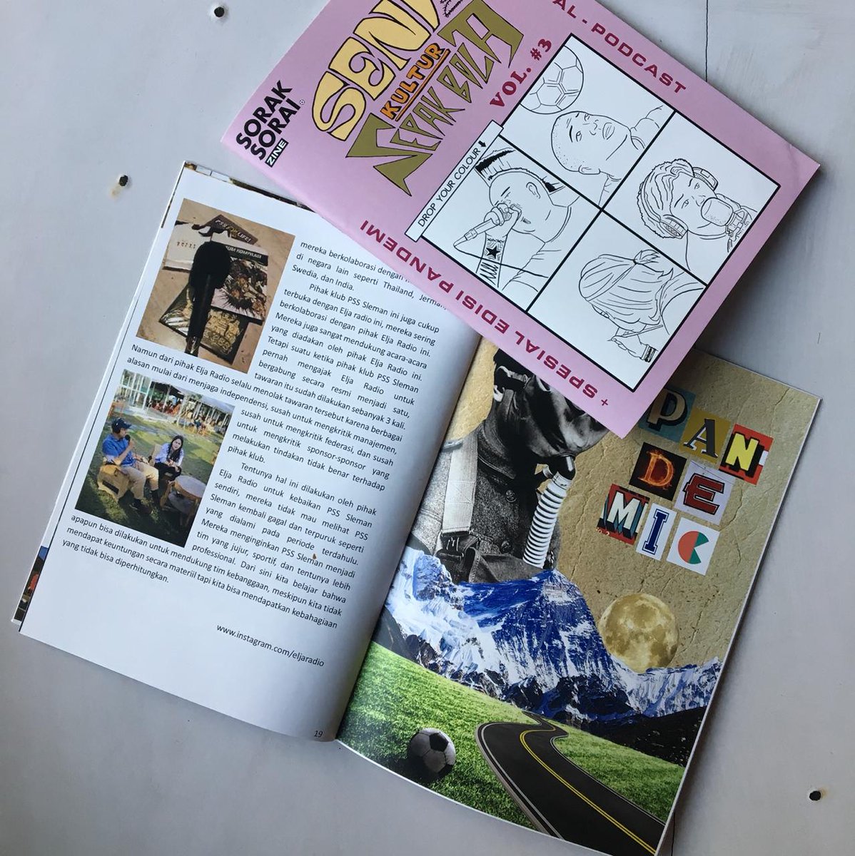 macak_congok's tweet photo. Sila utk tmn" yg suka baca" ttg spkbola, buat nambah literasi
ada rilisan #3 (ketiga) dari sorak-sorai zine

Pada edisi kali ini membahas ttg "Seni dalam Kultur Sepakbola"
dgn muatan :
- podcast
- mural
- musik

Bagi yg berminat bisa hub. 083877106837
Terima kasih https://t.co/oFnJHhW31b