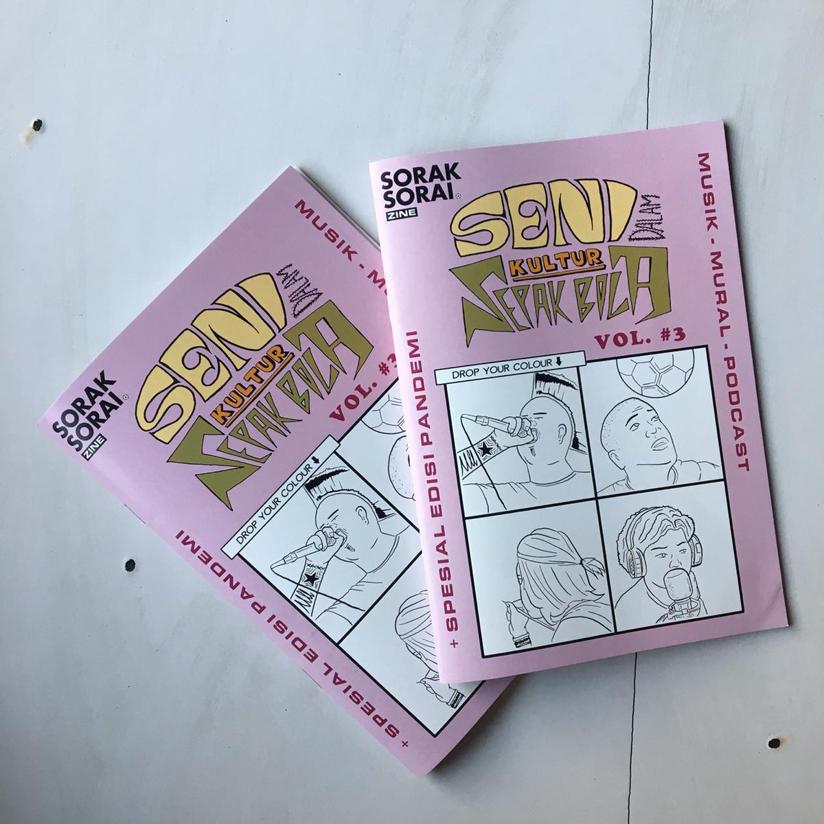 macak_congok's tweet photo. Sila utk tmn" yg suka baca" ttg spkbola, buat nambah literasi
ada rilisan #3 (ketiga) dari sorak-sorai zine

Pada edisi kali ini membahas ttg "Seni dalam Kultur Sepakbola"
dgn muatan :
- podcast
- mural
- musik

Bagi yg berminat bisa hub. 083877106837
Terima kasih https://t.co/oFnJHhW31b