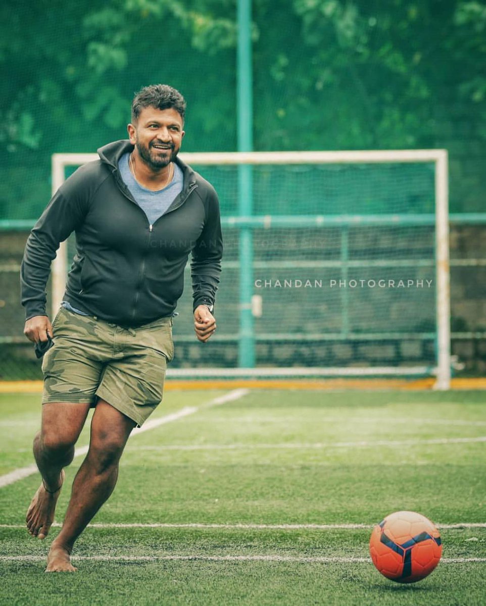 #PowerStar Playing Football 😍🙂❤⚽️

#PuneethRajkumar #Appu #PRK #AppuBoss #AppuSir #TheRajkumars #Puneeth #PuneethOnline #ChandanPhotography 
#PuneethRajkumar @PuneethRajkumar