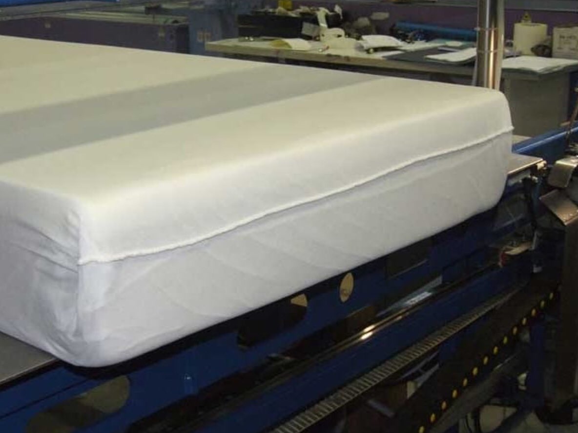 GruppograssiT's tweet image. 🛡️Yarı Otomatik Makineler , Otomatik Overlok Makinesi.
Pürüzsüz dikişlerle Ergonomik ve esnek, poliüretan, lateks, çıkarılabilir kapaklı minderlerdeki Jersey / Triko kutuları,  için uygundur.

#overlockmachine #overlock #machine #overlokmakinası #makina #yarıotomatikoverlok