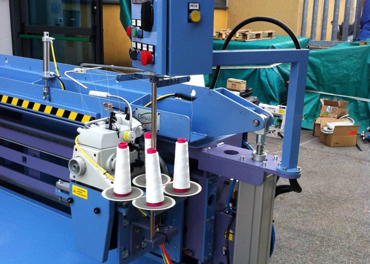 GruppograssiT's tweet image. 🛡️Yarı Otomatik Makineler , Otomatik Overlok Makinesi.
Pürüzsüz dikişlerle Ergonomik ve esnek, poliüretan, lateks, çıkarılabilir kapaklı minderlerdeki Jersey / Triko kutuları,  için uygundur.

#overlockmachine #overlock #machine #overlokmakinası #makina #yarıotomatikoverlok