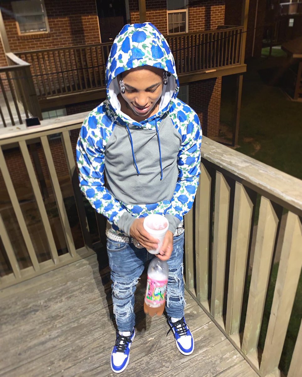CamThaDon4's tweet photo. Told that bit ima king so that’s how she treat me 🅿️ #CrippinOnEm #LMM #OTH4L https://t.co/z78rlllpwv