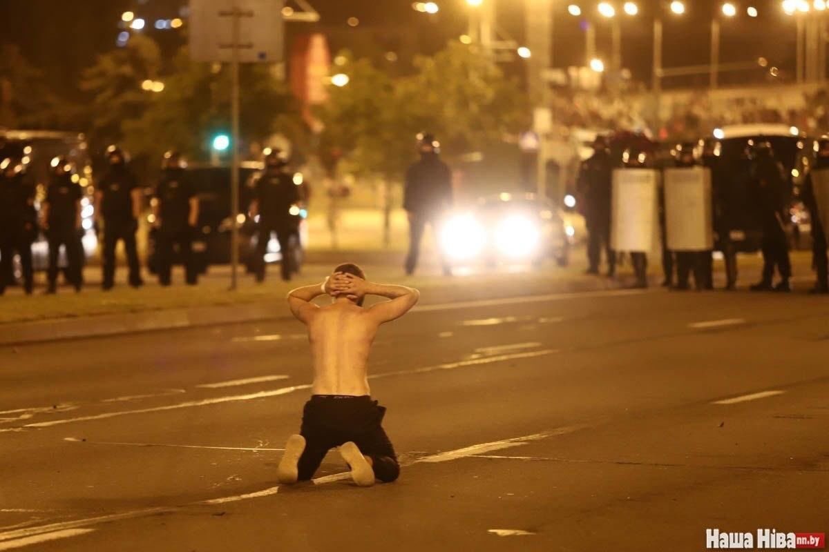 lsunicor's tweet image. Это сильно... люди готовы умереть, но поменять правительство. Русские не смогли, но мы в вас верим ❤️ #ЖывеБелорусь