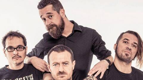 Station Simone (@stationsimone) on Twitter photo La semaine commence bien avec un #TripleAxel sur <a href="/StationSimone/">Station Simone</a> à écouter vers 8H20 
 3 titres des #FatalsPicards <a href="/FatalsPicards/">Les Fatals Picards</a>
et ce soir on remet le couvert vers 18H30 
<a href="/DeF_JamesBlonde/">James Blonde</a>
 <a href="/JMSauvagnargues/">Jean Marc Sauvagnargues</a>
 <a href="/FedeFatals/">Fédération Française des Fans des Fatals Picards</a> 
<a href="/thierrychanu/">Thierry Le Chat</a> La semaine commence bien avec un #TripleAxel sur <a href="/StationSimone/">Station Simone</a> à écouter vers 8H20 
 3 titres des #FatalsPicards <a href="/FatalsPicards/">Les Fatals Picards</a>
et ce soir on remet le couvert vers 18H30 
<a href="/DeF_JamesBlonde/">James Blonde</a>
 <a href="/JMSauvagnargues/">Jean Marc Sauvagnargues</a>
 <a href="/FedeFatals/">Fédération Française des Fans des Fatals Picards</a> 
<a href="/thierrychanu/">Thierry Le Chat</a>