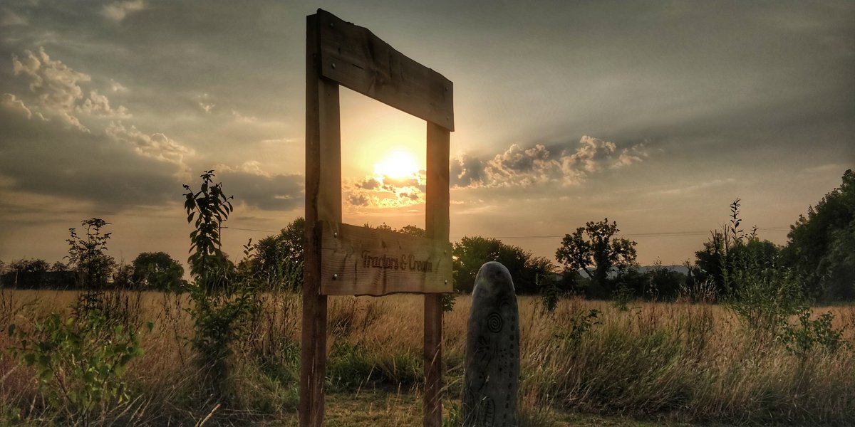 Good morning on this beautiful day.
#Glamping #Somerset #glampingnotcamping
#glampingwithkids
#sunrise 
#newweek 
#MondayMorning
