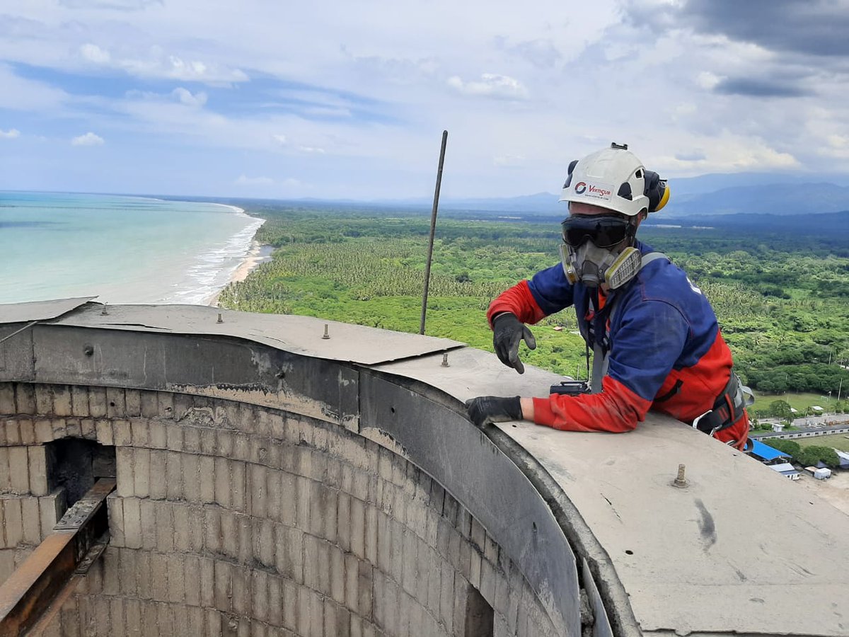 Vertisub's tweet photo. En VertiSub se viaja!
Ahora trabajando con el Caribe al fondo: https://t.co/YXY35pKHRe