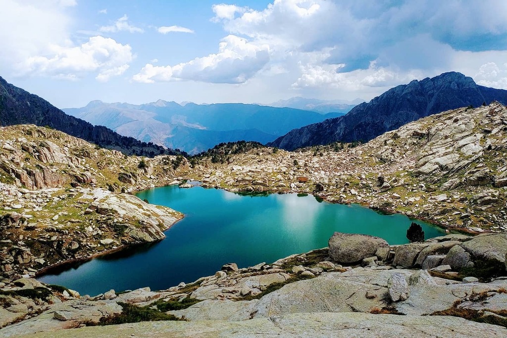 Enricv79's tweet photo. AigüesTortes sempre és Bien!! Estany Blau, Vall de Cabanes al #pnaiguestortes magnífica circular la d'ahir! #igersseu #igerspallars #inpirineos #lovespyrenees #igerspirineos #igerspirineus #descobreixcatalunya #instacat_club #igersvoriental #igvo #aralleida #pallarssobira •… https://t.co/LCtr1AFkwy