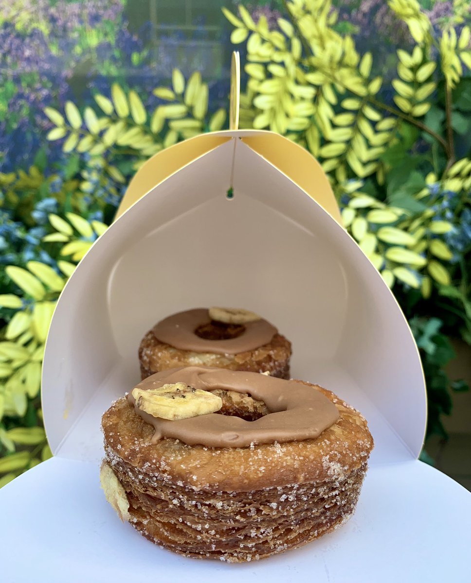 livigoodman07's tweet photo. What am I going to do without your monthly cronut flavours announcements? London will miss you @DominiqueAnsel https://t.co/rAfLIHsJux